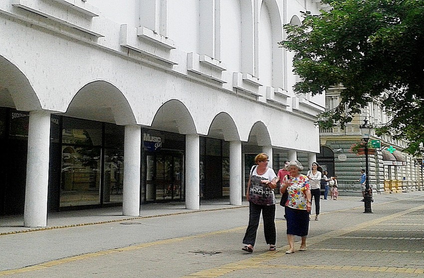 Hteli da ruše objekte zbog robne kuće koja ne radi 15 godina