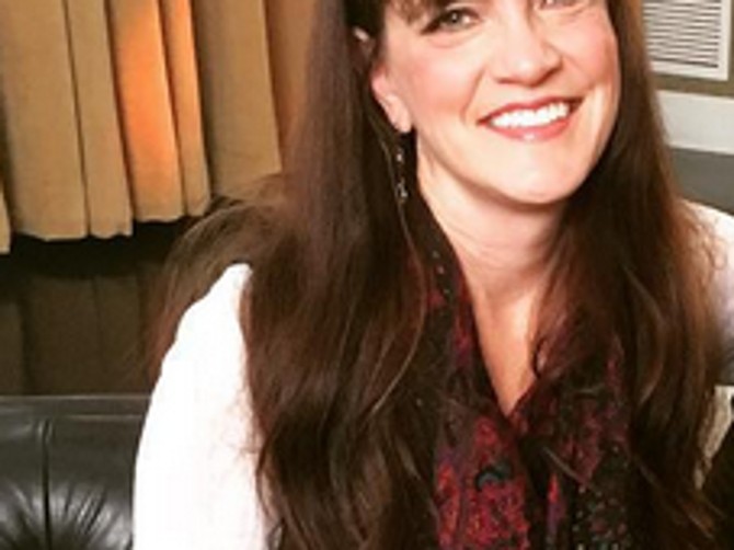 Gayle Thompson
