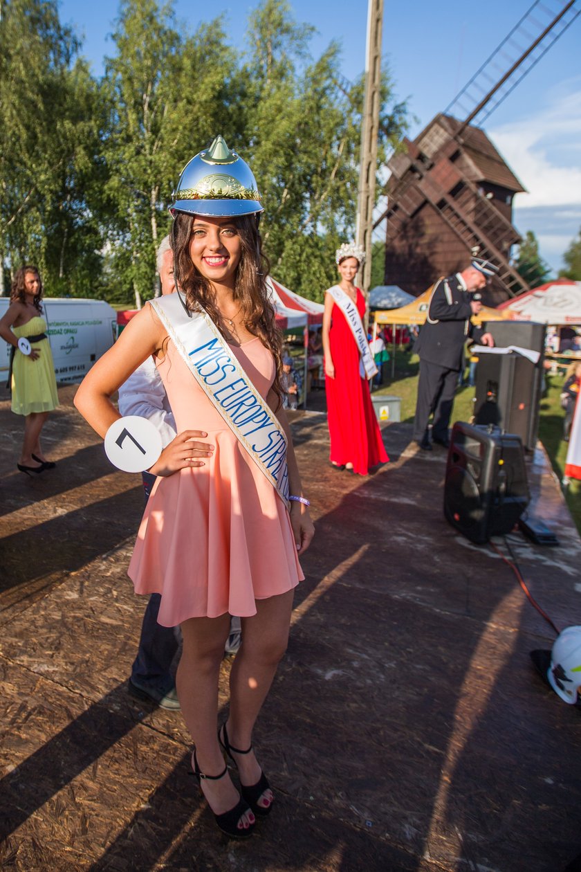 Wybory miss strażaczek