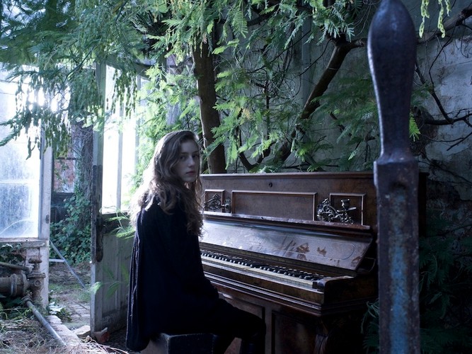 Birdy z czasów debiutu w 2011 roku