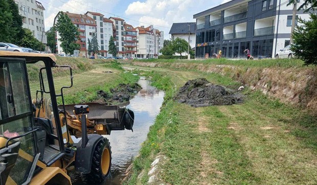 Čišćenje reke Štire u Loznici
