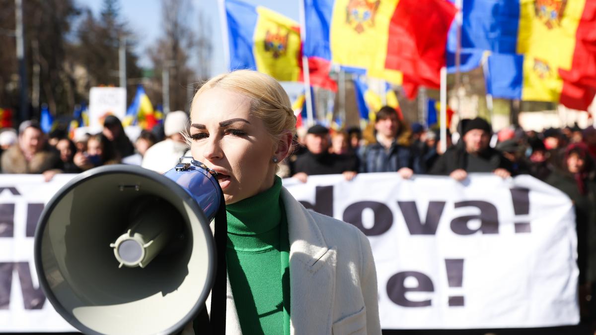 Wiceprzewodnicząca prorosyjskiej Partii Sor Marina Tauber podczas demonstracji 12 marca w Kiszyniowie