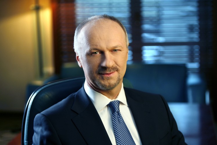 <b>10. Sławomir Sikora z Banku Handlowego</b> - jego pensja wynosi <b>3 mln 260 tys. zł</b>