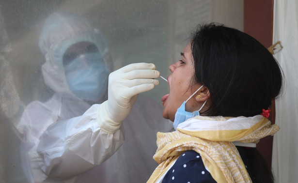 Indie walczą z koronawirusem. Czy dołączy do niego nowy patogen, wirus ptasiej grypy?