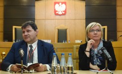 PiS gumkuje wyroki starego Trybunału Konstytucyjnego. Sędzia Muszyński: Zapadły z naruszeniem przepisów prawa