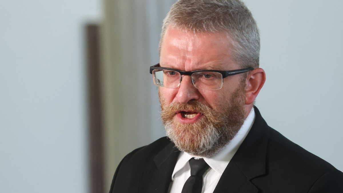 Były polityk Konfederacji Artur Dziambor komentuje obawy dotyczące Grzegorza Brauna i dominację Sławomira Mentzena w partii [Źródło: Onet]