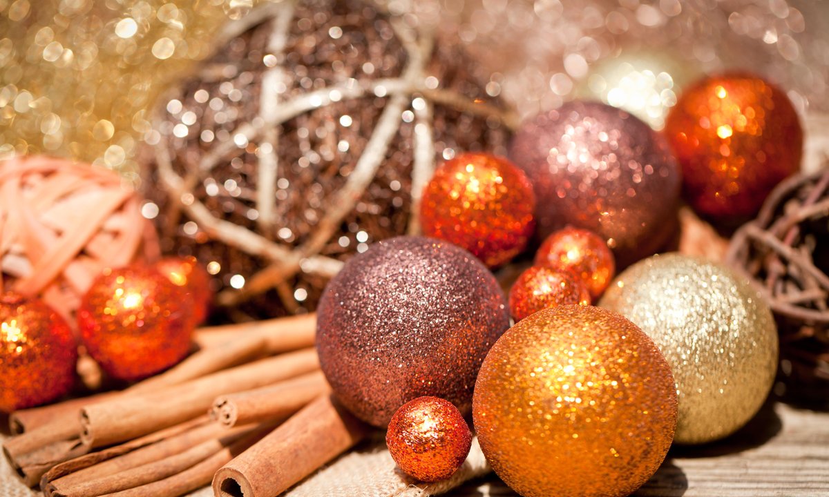 Zagrożenie w świątecznych dekoracjach. Tych ekspertka radzi unikać