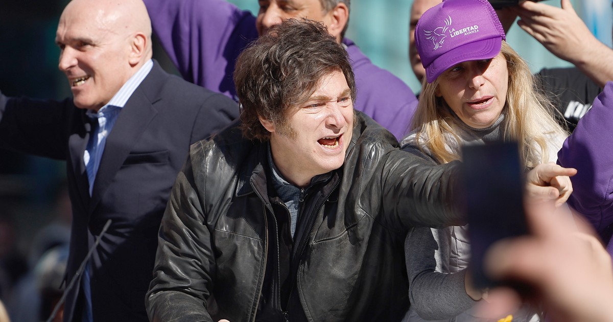 Incydent w Buenos Aires. Samochód z prezydentem Argentyny obrzucony kamieniami