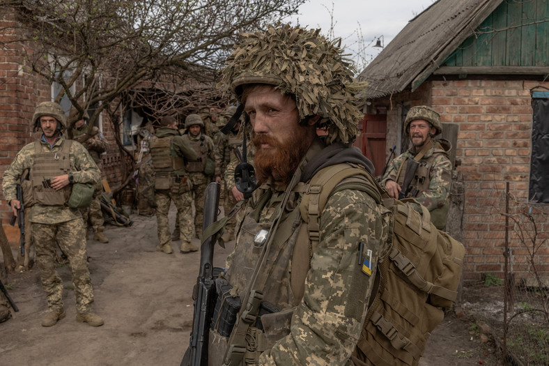 Ukrainian soldiers in Avdiivka region