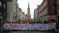 Uczniowie przeciw nienawiści - przeszli ulicami Gdańska. To marsz ponad podziałami