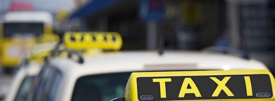 Taxi taksówka
