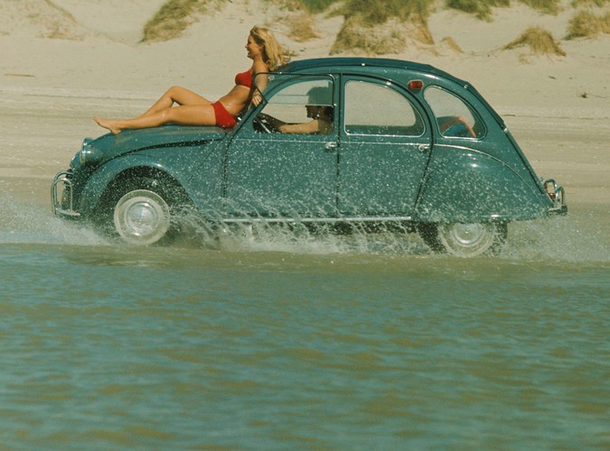 Produkcji auta przyświecała maksyma 'cztery koła pod parasolem'