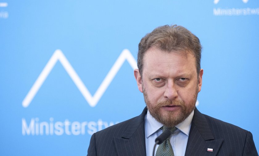 Ministerstwo Zdrowia Przelalo 156 Mln Zl Handlarzowi Bronia W 23 Minuty