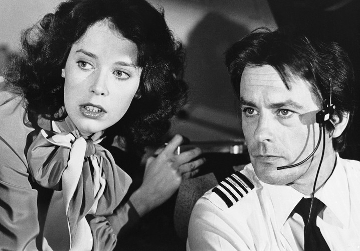 Sylvia Kristel i Alain Delon w filmie 'Concorde: Port lotniczy 1979'