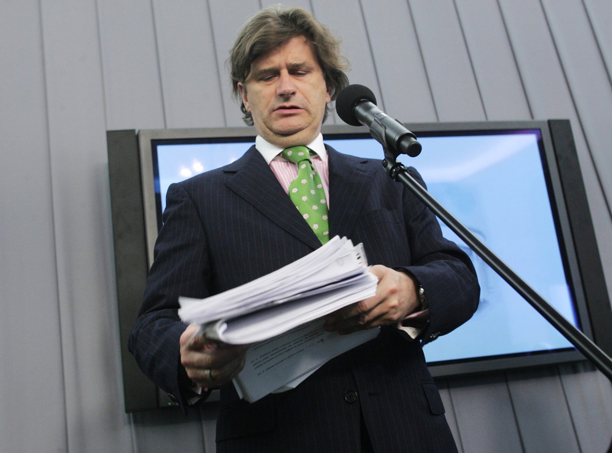 Palikot o aktach IPN Spalić to esbeckie szambo