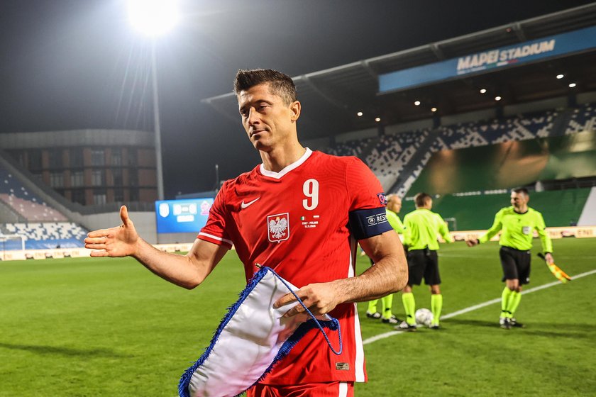 Lewandowski w Bayernie strzela gola za golem, teraz trzeba, żeby to samo zaczął robić w meczach reprezentacji