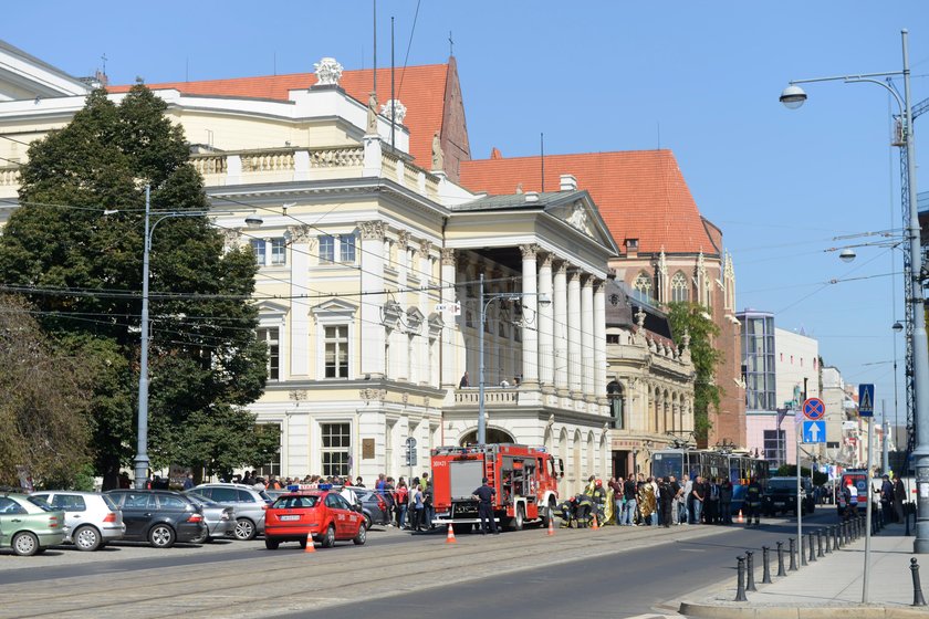 Ćwiczenia koło Opery