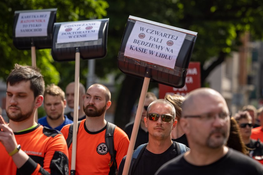 Protest ratowników medycznych w Katowicach