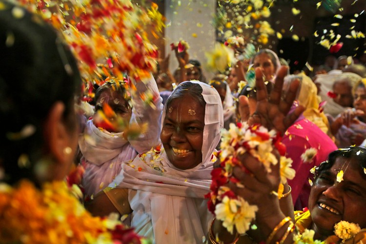 Kolorowe święto Holi w Indiach