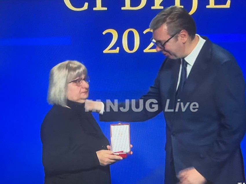 Majka Ljiljana primila odlikovanje njenom sinu policajcu Nikoli Krsmanoviću