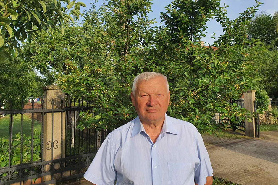 Tokom školskih dana nastali su njegovi prvi aforizmi.