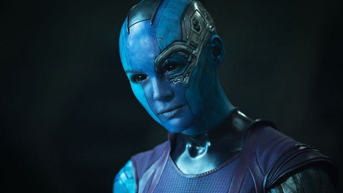James Gunn oficjalnie ogłosił, że w drugiej części filmu "Strażnicy Galaktyki" powróci Karen Gillan. Aktorka ponownie wcieli się w Nebulę. Premiera filmu przewidziana jest na 5 maja 2017 roku.