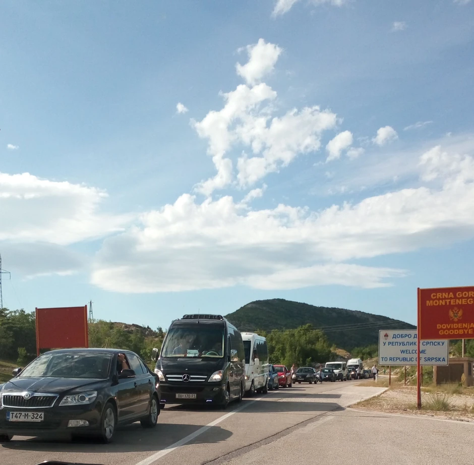 Često su danju dugačke kolone na granicama