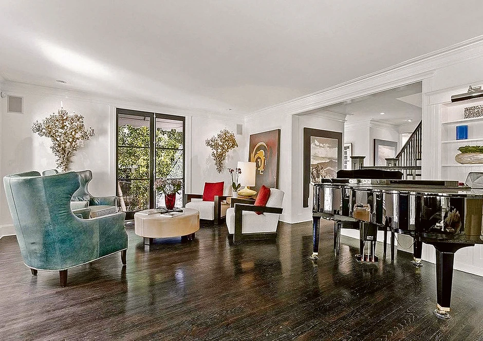 Nina Seničar, kuća