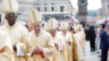 "Kardynałowie to senat papieża"