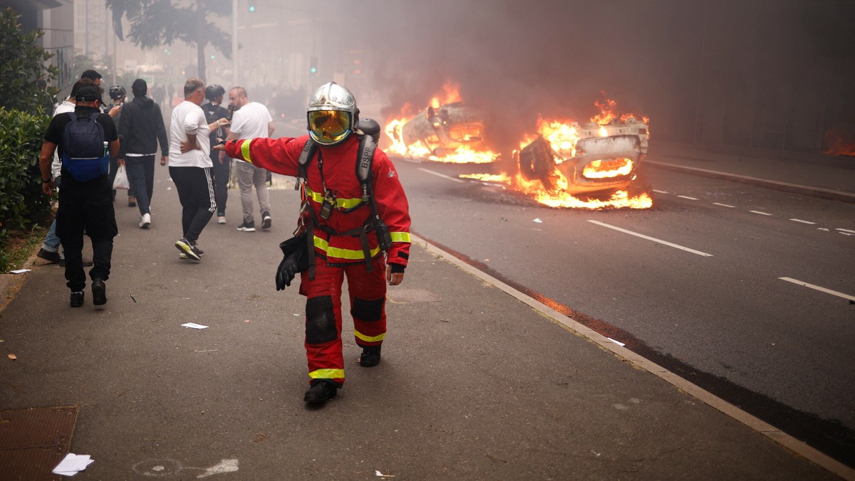 Francja: protesty w Paryżu, Marsylii, Lille. "Siedzimy na beczce prochu"