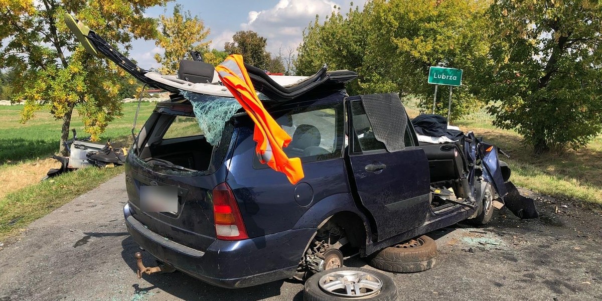 Tragiczny wypadek pod Lubrzą. Nie żyje jedna osoba