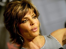 "Efekt maski": tak wygląda twarz uzależnionej od operacji Lisy Rinny