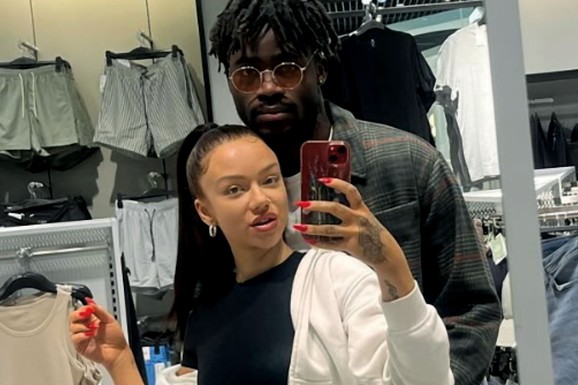 OVO JE FUDBALER IZ AFRIKE KOJI JE ZAVEO NAŠU PEVAČICU Tretira je kao kraljicu i obasipa je poklonima: "Volim te najviše"