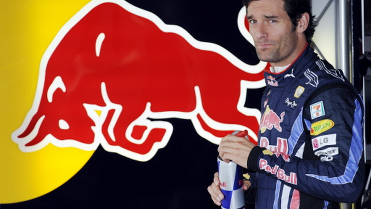 Kierowca teamu Red Bull Racing Mark Webber, w ostatnich czterech grand prix Formuły 1 jeździł ze złamaną ręką. Zawodnik doznał urazu podczas jazdy na rowerze górskim tuż przed wyścigiem w Japonii, ale trzymał całą sprawę w tajemnicy, ujawniając ją dopiero w świeżo wydanej książce "Mark Webber Up Front".