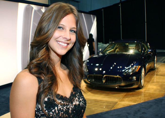 Los Angeles Auto Show: Kryzys kyzysem, ale koncerny samochodowe wciąż mają nowe pomysły