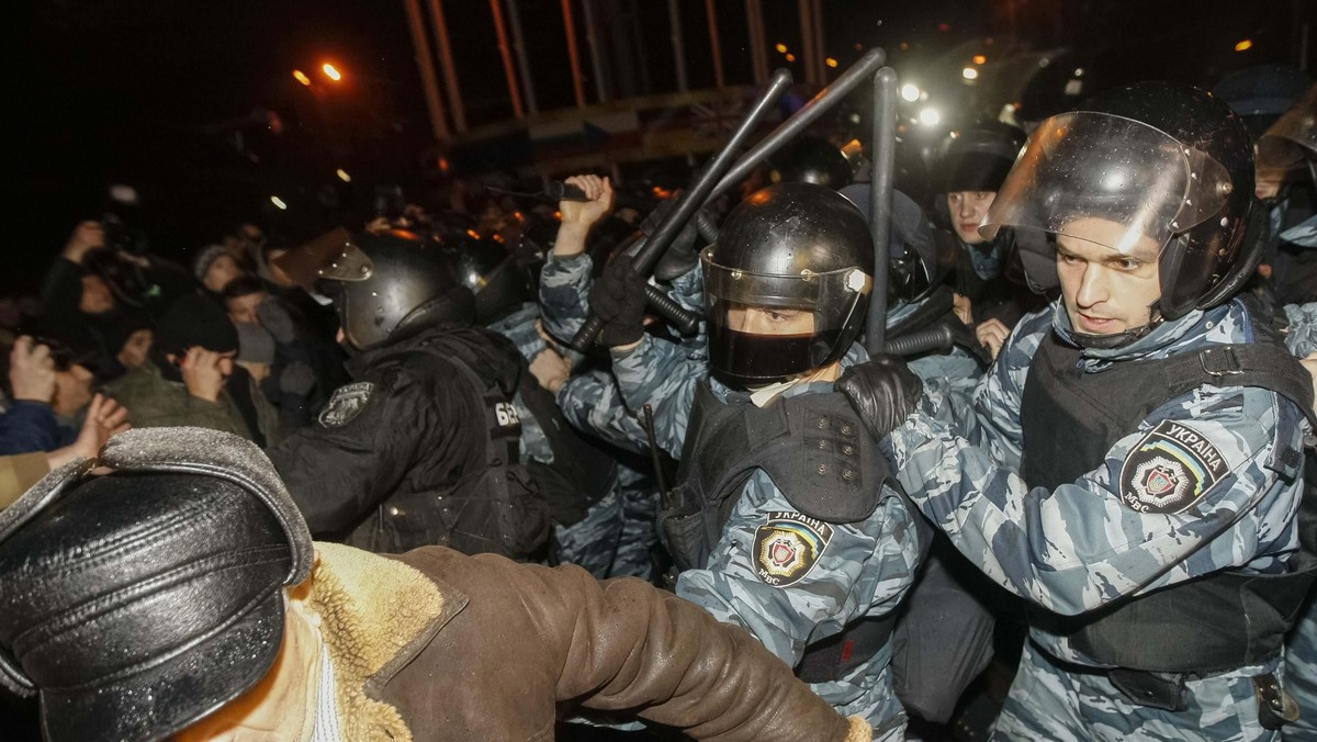 UKRAINE-EU/Starcie demonstrantów z milicją w Kijowie. 