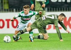 Ekstraklasa: Lechia sprowadziła Legię na ziemię. Walka o tytuł do ostatniej kolejki