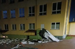 Włynkówko. Wichura zerwała dach ze szkoły. "Nie będzie zajęć"