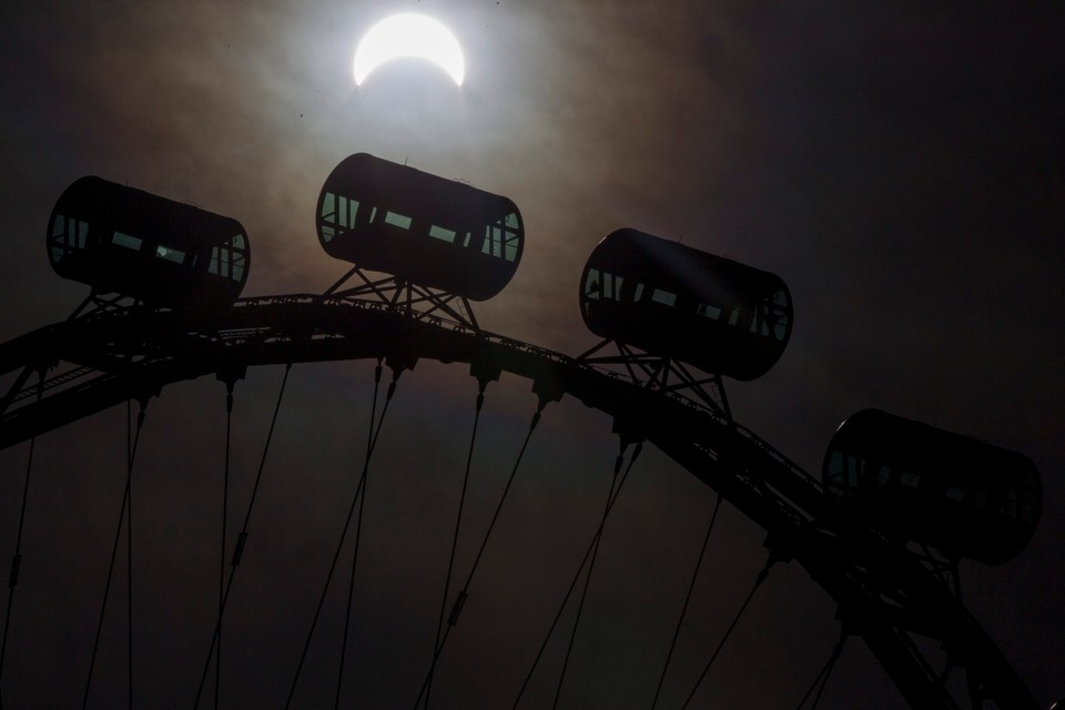 SINGAPORE SOLAR ECLIPSE (Partial Solar Eclipse in Singapore)