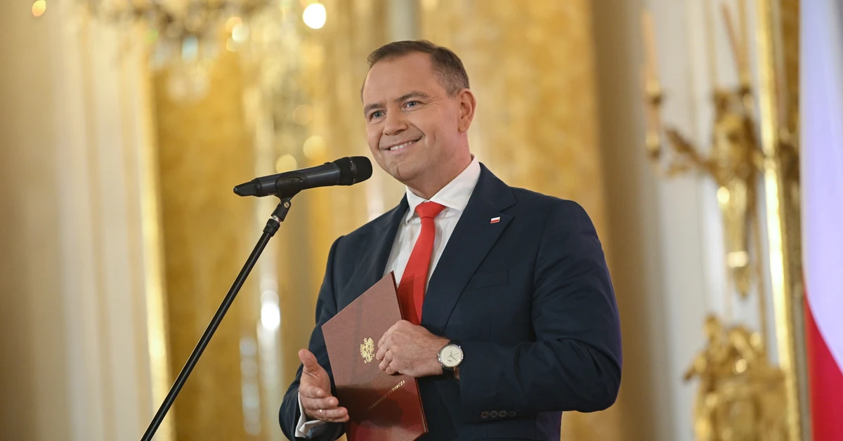 Навроцкий получил резолюцию Национальной избирательной комиссии. Он объявляет о «новом начале в польской политике»