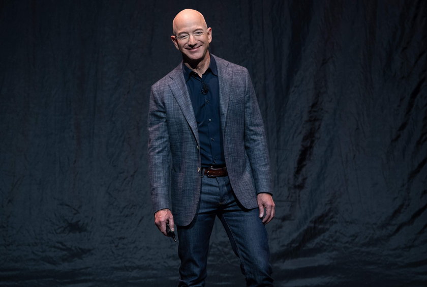 Jeff Bezos – 110 mld dolarów