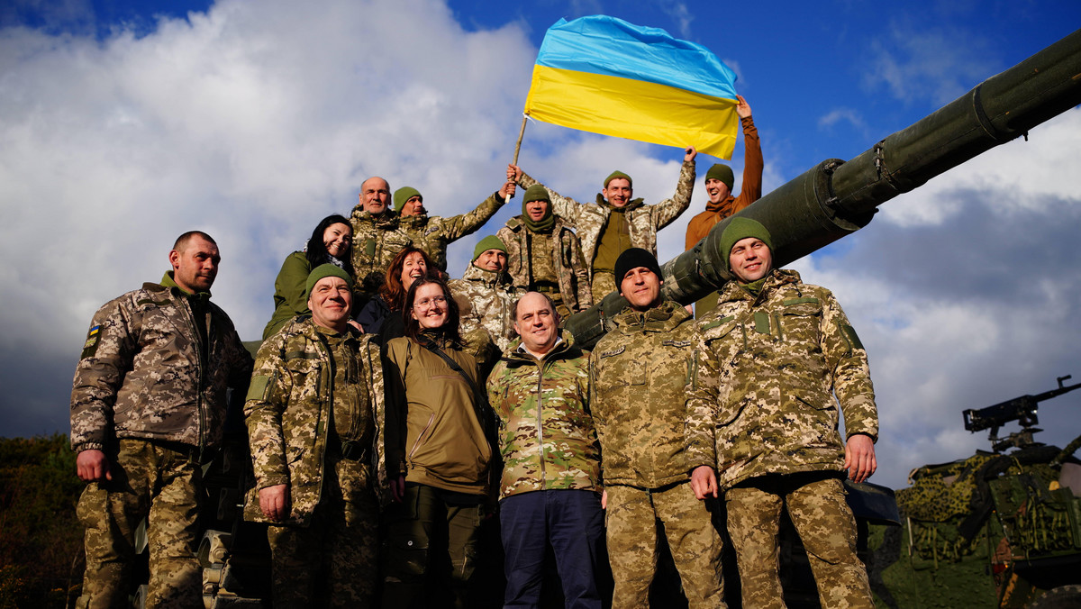 Wojna w Ukrainie: Brytyjczycy zmieniają zdanie. Wyślą dwa razy więcej czołgów