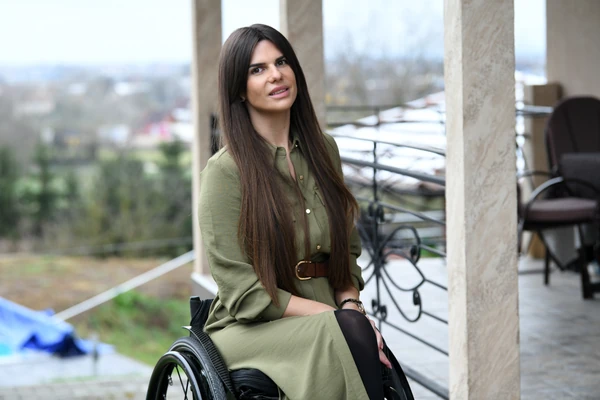 Kristini je muž umro 1. avgusta, a ona doživela SAOBRAĆAJKU 7. oktobra i ostala u invalidskim kolicima: U tom trenutku imala je bebu od GODINU DANA i danas joj se DIVIMO