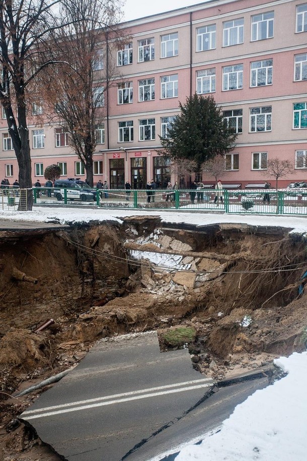 Dziura osuwisko Ostrowiec Świętokrzyski 7