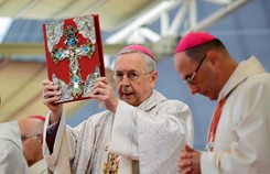 Abp Gądecki wydał zakaz zbierania podpisów pod projektem 'Stop LGBT'