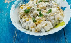 Fatalne informacje przed Wielkanocą. Drożeje kluczowy składnik sałatki jarzynowej