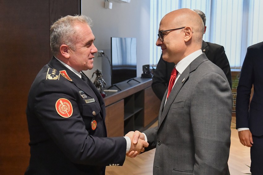 Sastanak ministra odbrane RS i načelnika Generalštaba Armije SM