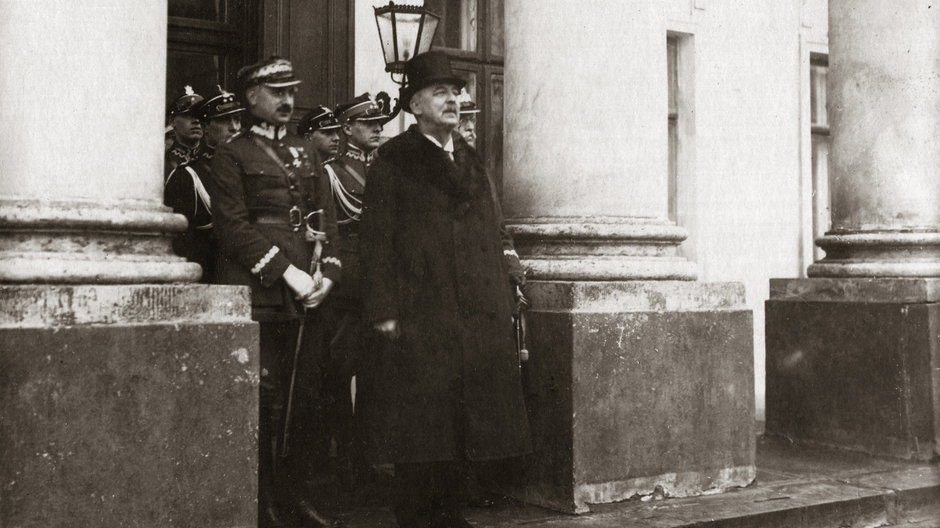Prezydent RP Gabriel Narutowicz i generał Kazimierz Sosnkowski przed Belwederem, Warszawa, grudzień 1922 r.