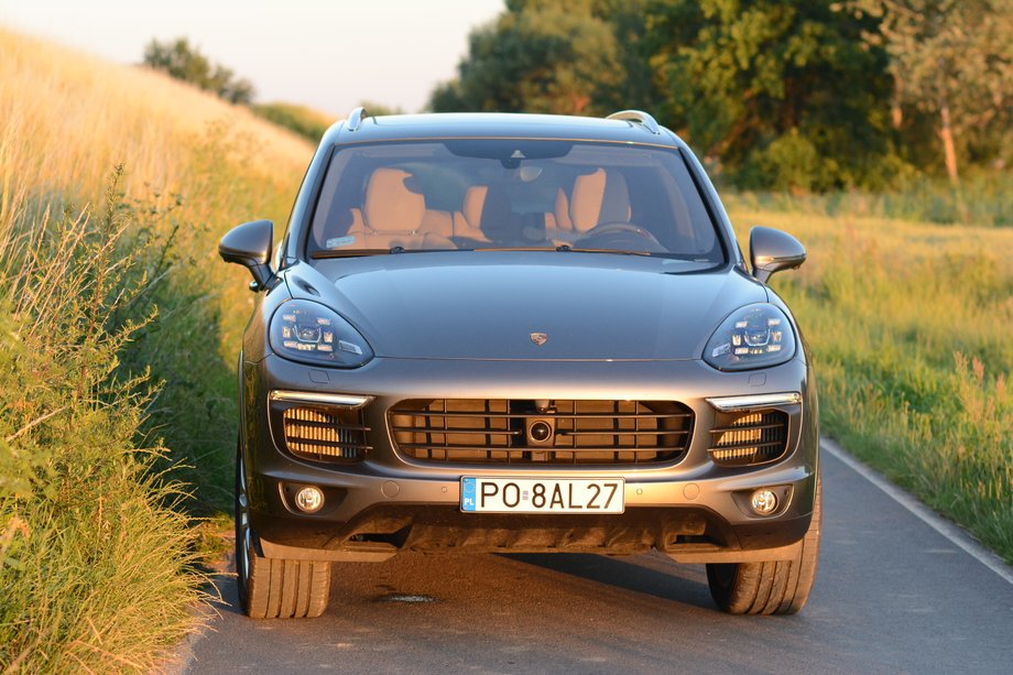 Porsche Cayenne S - szybki, luksusowy i ... bardzo drogi (25)