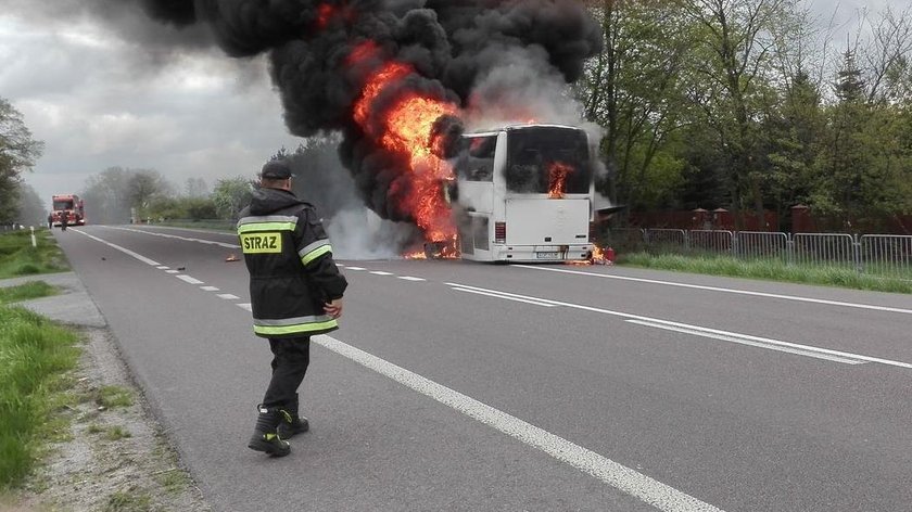 Na trasie Lublin-Zamość kompletnie spłonął autokar wycieczkowy